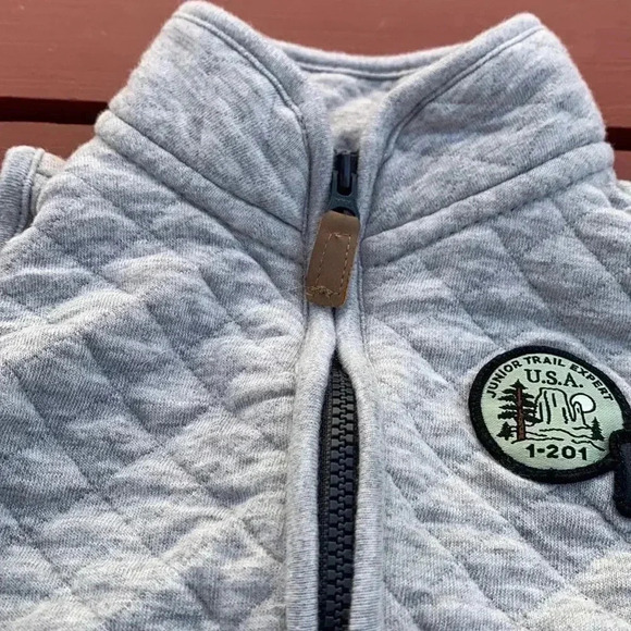 Five for 25 carters, medium weight vest with easy grab zipper - Picture 3 of 5